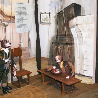 1. „Bracia mniejsi” – bajki Jeana de La Fontaine’a / Muzeum Lalek w Pilźnie - 2006 r. /